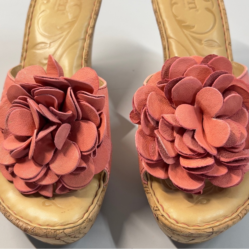 BORN women’s size EU 38 US 7 Rose Pink Flower Slip On Wedge 4” Heels - Picture 4 of 10